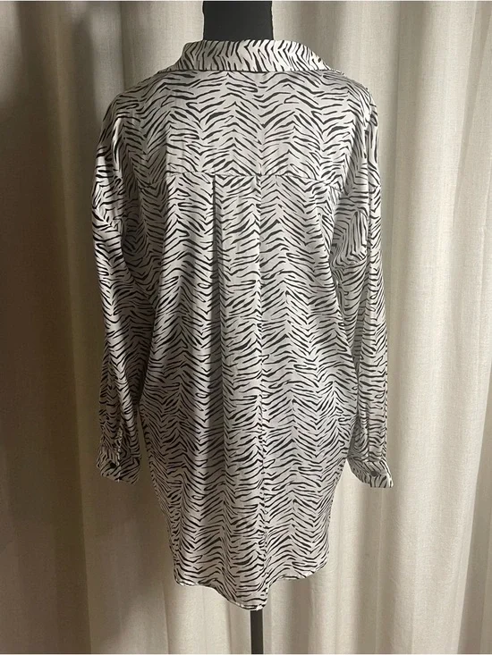 Zara Silky Zebra-Print Button Front Women's Top - Black & White - Picture 6 of 7